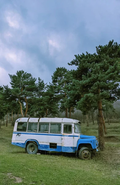 Una Bella Vista Autobus Sovietico Abbandonato Nelle Foreste Vanadzor — Foto Stock