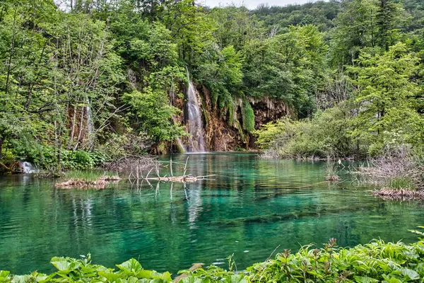 Захватывающий Вид Водопад Национальном Парке Плитвицкие Озера Хорватии — стоковое фото