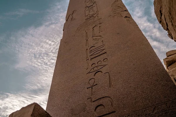 Old Pillars Ancient Egyptian Drawings Columns Luxor Temple Egypt Which — Stock Photo, Image