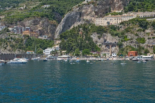 Talya Nın Campania Bölgesindeki Amalfi Sahili Ndeki Amalfi Şehri Amalfi — Stok fotoğraf