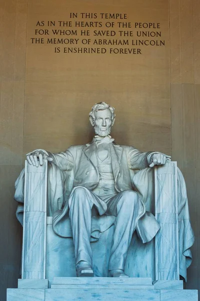 Vertical Shot Abraham Lincoln Statue Lincoln Memorial Capitol Hill Washington — Stock Photo, Image