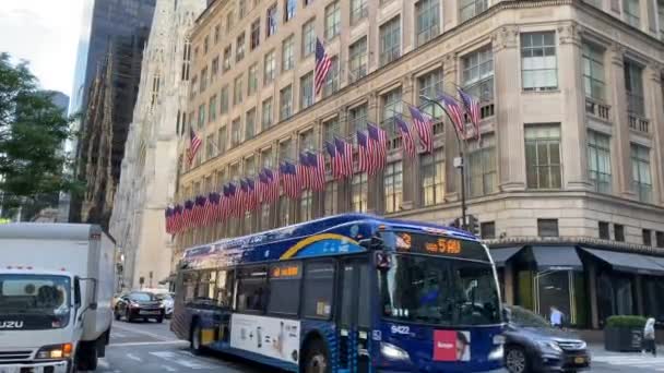 Doprava Před Saks Fifth Avenue New Yorku Spojené Státy Americké — Stock video