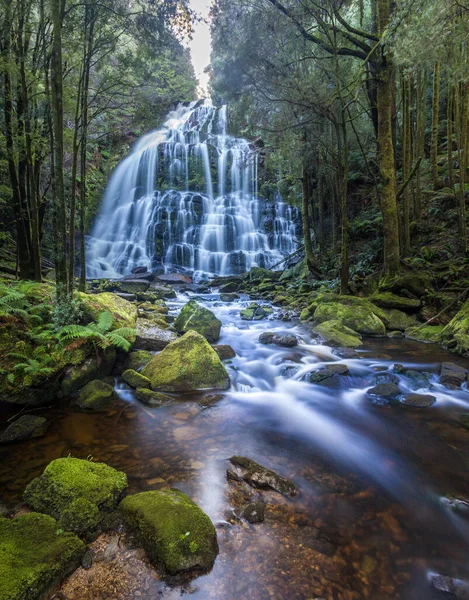 澳大利亚塔斯马尼亚罗素瀑布的纵向长期暴露 — 图库照片