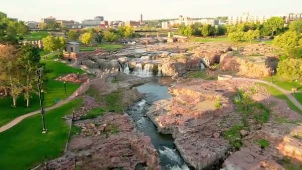 Aerial View Falls Park Bright Sunlight Sioux Falls South Dakota — Stock Video