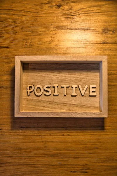 Ilustre Ponto Com Uma Mensagem Positiva Gráfico Simples Para Anúncios — Fotografia de Stock