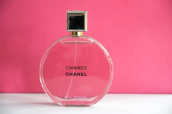 Calgary Alberta June 2022 Bottle Chanel Perfume Pink Background — ストック写真