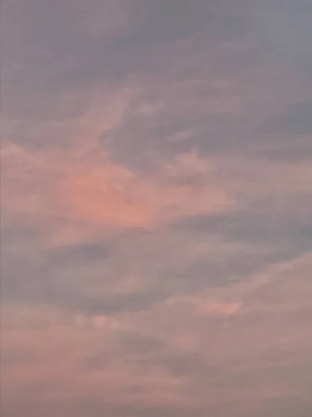 Disparo Vertical Nubes Rosadas Atardecer Monterrey México — Foto de Stock