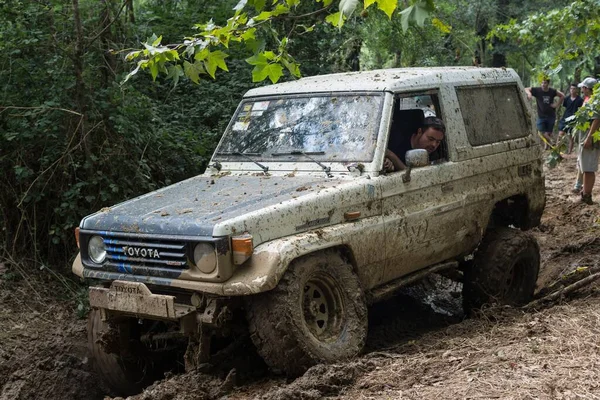 Staré Japonsko 4X4 Froad Auto Upraveno Soudu Toyota Land Cruiser — Stock fotografie