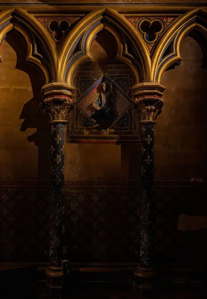 Sainte Chapelle Kilisesinin Duvarlarında Süslemeler Var — Stok fotoğraf
