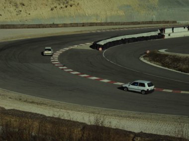 Asfalt rallisinde klasik Alman arabası. Volkswagen Golf Mk 2