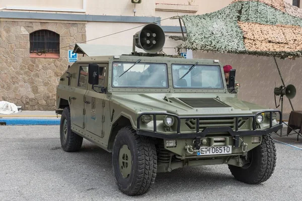 Kürekte Spanyol Ordusunun Yeşil 4X4 Suv Var Uro Vamtac — Stok fotoğraf