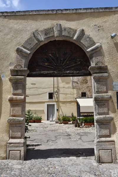 Toegangsboog Het Dorp Irsina Basilicata Regio Zuid Italië — Stockfoto