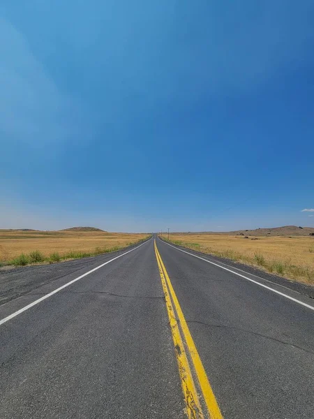 Long Empty Asphalt Highway Open Fields Washington State Blue Sky — Stock Photo, Image