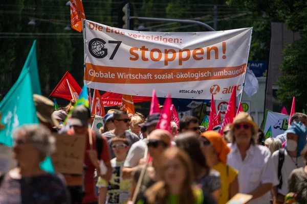 Protestanter Vid Toppmötet München Krav Mer Global Rättvisa Politiskt Motiverad — Stockfoto