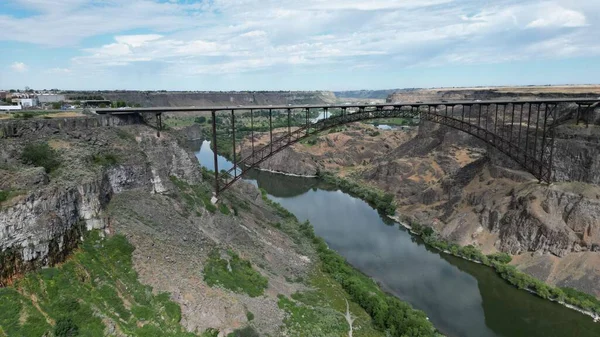 View Bridge River Connecting Canyons — Stock Photo, Image