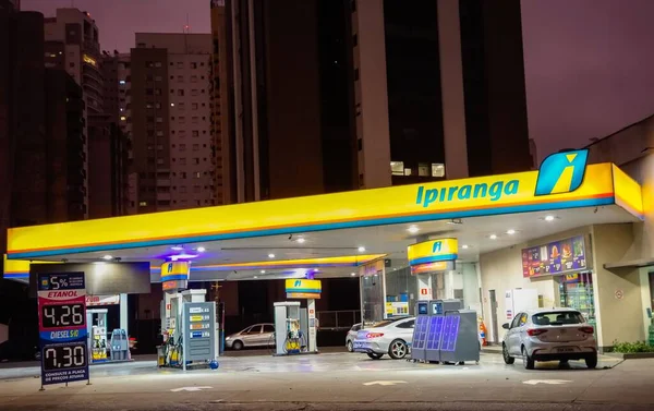 Sao Paulo Brazilië Braziliaanse Oliemaatschappij Tankstation Ipiranga Nachts — Stockfoto