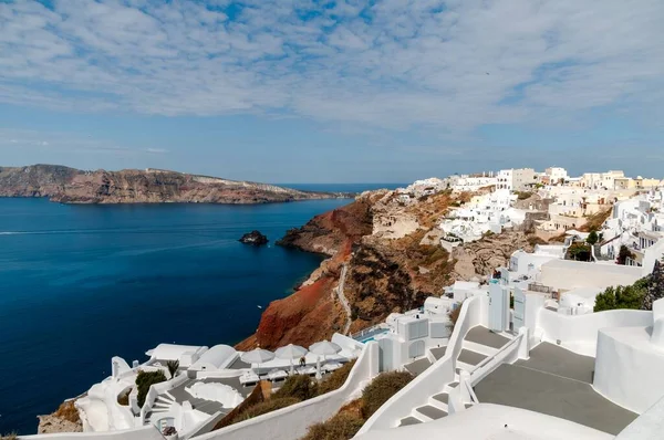 Ciel Bleu Nuageux Dessus Mer Oia Santorin Grèce Capturé Partie — Photo