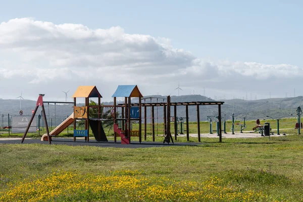 ポルトガルのルーレスにあるサンタ イリア アゾイア都市公園の子供の遊び場 — ストック写真