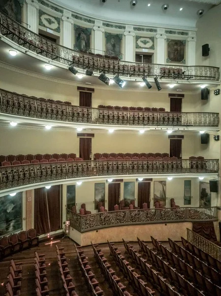 Uno Scatto Verticale Dell Auditorium Vintage Vuoto Del Teatro Leal — Foto Stock