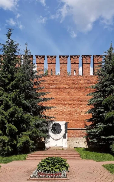 Brick Fortress Spruces Cloudy Sky Smolensk — Stock Photo, Image