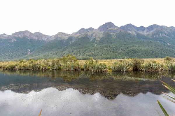 Una Bella Foto Dei Laghi Specchio South Island Nuova Zelanda — Foto Stock