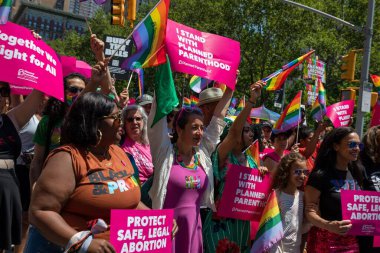 Alexis McGill Johnson, 26 Haziran 2022 'de NYC' deki Onur Yürüyüşü Aile Planlaması CEO 'su.