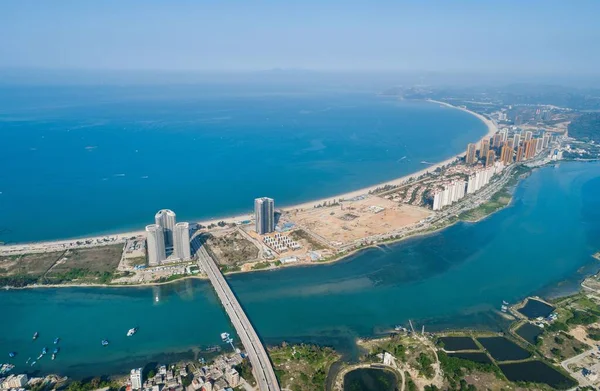 Uma Vista Aérea Oceano Com Paisagem Urbana — Fotografia de Stock