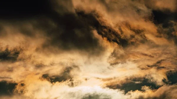 Tiro Perto Céu Com Nuvens Durante Pôr Sol — Fotografia de Stock