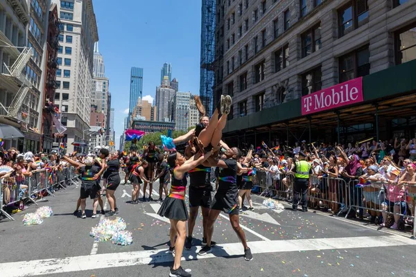 Roztleskávačky Gotham Cheer Vystupovaly Června 2022 Pýše New Yorku — Stock fotografie