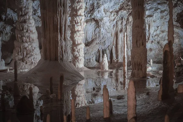 Uma Bela Foto Carste Das Cavernas Frasassi Itália — Fotografia de Stock