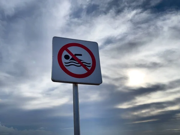 Swimming Warning Sign Blue Sky — Fotografia de Stock