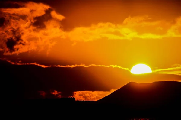 太陽はテネリフェ島の大西洋に沈むカナリア諸島スペイン — ストック写真