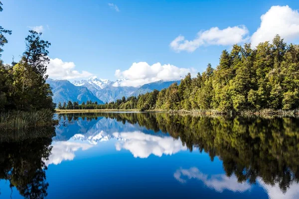 Malebný Záběr Klidných Vod Jezera Matheson Jižním Ostrově Nový Zéland — Stock fotografie