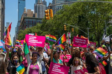 Alexis McGill Johnson, 26 Haziran 2022 'de NYC' deki Onur Yürüyüşü Aile Planlaması CEO 'su.