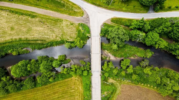 Doğada Nehrin Üzerindeki Yolların Havadan Görünüşü — Stok fotoğraf