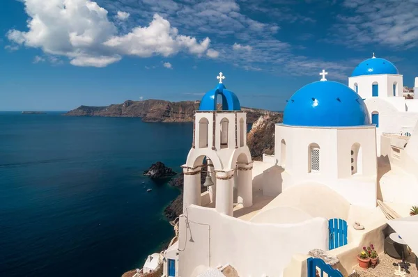 Błękitna Kopuła Kościołów Oia Santorini Grecja — Zdjęcie stockowe