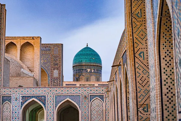 Чудовий Вид Стародавньої Історичної Мечеті Площі Регістан Самарканді Узбекистан — стокове фото