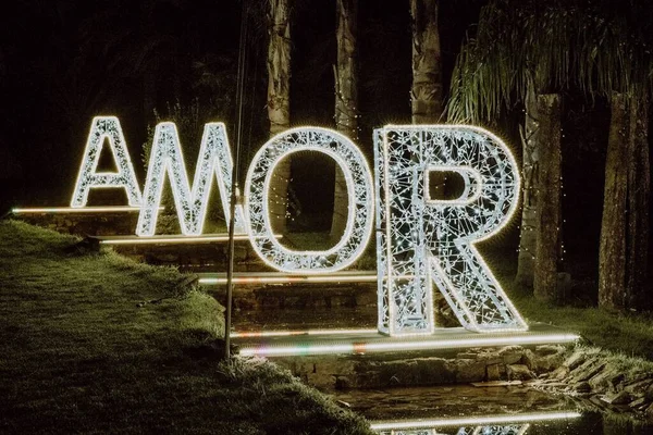 Una Decoración Boda Aire Libre Brillantes Letras Amor Enormes — Foto de Stock