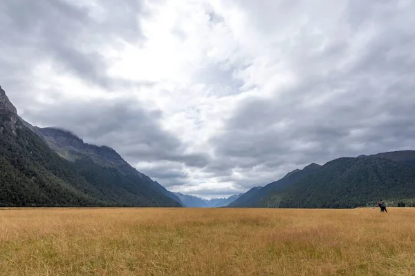 Eine Schöne Aufnahme Des Eglinton Valley Auf Der Südinsel Neuseeland — Stockfoto