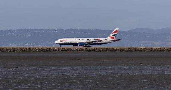 Het Vliegtuig Van British Airways Maakt Zich Klaar Voor Vlucht — Stockfoto