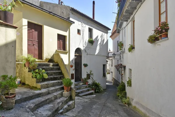 Een Schilderachtig Uitzicht Een Smalle Straat Oude Huizen Aieta Dorp — Stockfoto