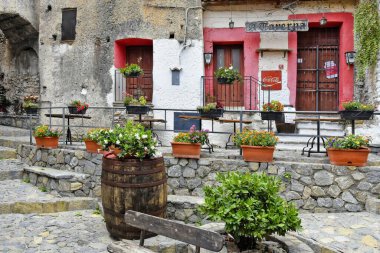 İtalya 'nın Calabria bölgesindeki Scalea köyünde bir restoranın güzel bir görüntüsü.