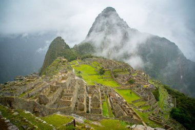 Machu Picchu antik şehir kalıntılarının kuş bakışı görüntüsü.
