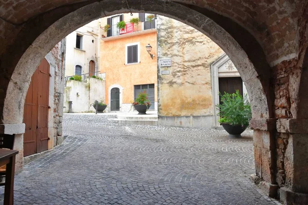 Narrow Street Arched Entrances Village Fornelly Molise Region Italy — Stock Photo, Image