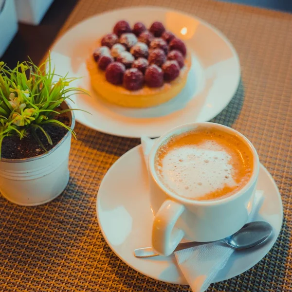 Cup Fresh Coffee Raspberry Tart — Stock Photo, Image