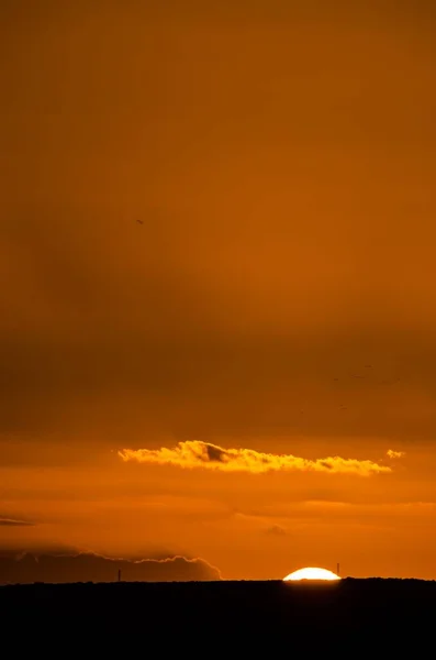 Cloudscape Nuvens Coloridas Pôr Sol Perto Oceano — Fotografia de Stock