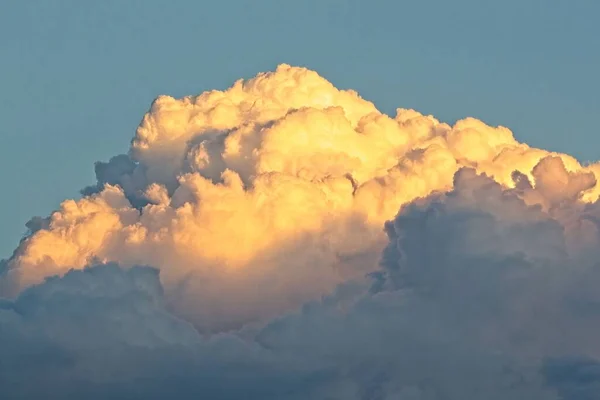 Giant White Clouds Blue Sky — Stock Photo, Image