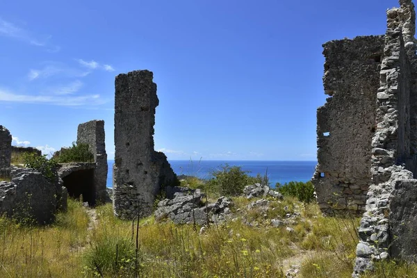 Pueblo Abandonado Región Calabria Italia Bajo Cielo Azul Claro — Foto de Stock
