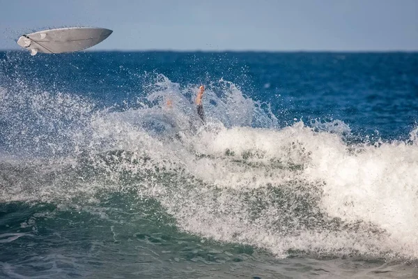 Surfista Montando Ponto Quebrar Ondas Sendo Dizimado Jeffreys Bay África — Fotografia de Stock