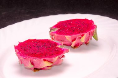 Pitaya veya Ejderha Meyvesi Taze Tropikal Gıda